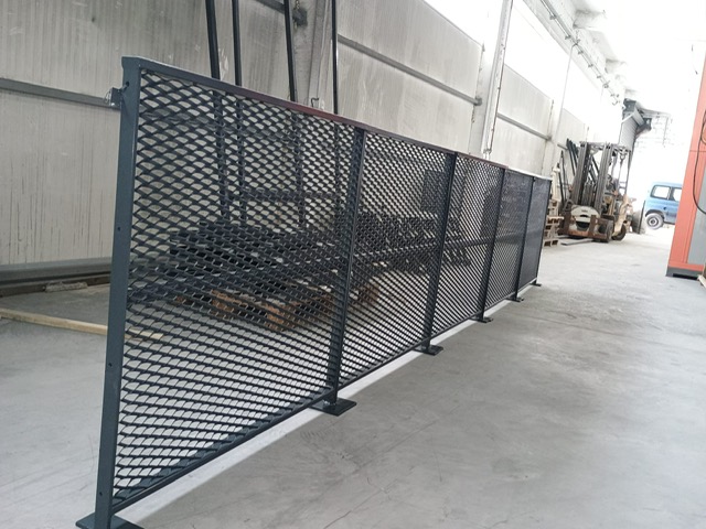 Garde-corps métallique en métal déployée fabriqué dans l’atelier A.B.E.L