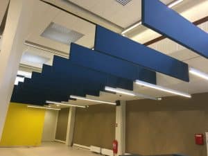 Structure métallique au plafond réalisée par ABEL dans la piscine de Rosny