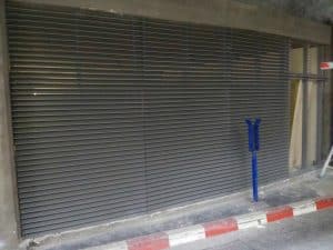 Rideau métallique de sécurité installé par ABEL dans l’Arche de La Défense